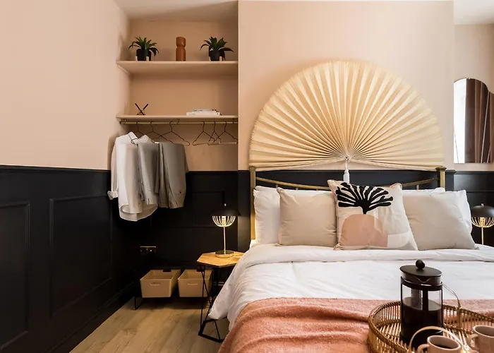 Stylish Central Apartment
